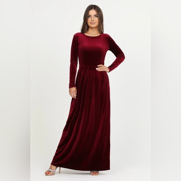 SET OF 2 BUNDLE BURGUNDY VELVET ROUND NECKLINE MIDI TO MAXI DRESSES - Picture 1 of 8